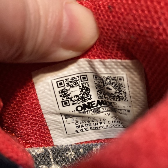 Onemix Black and Red Sneaker Size 6.5 - Picture 8 of 8